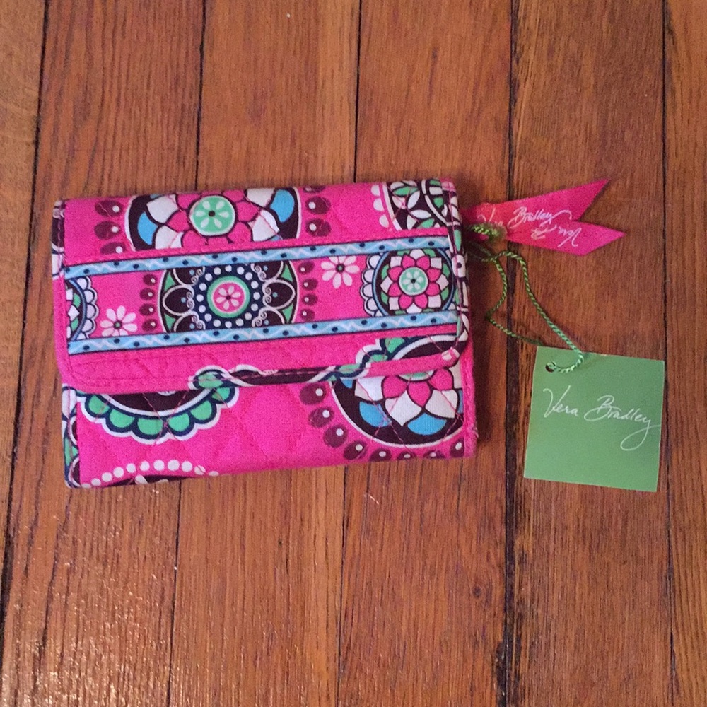 Vera Bradley cupcakes pink Euro Wallet